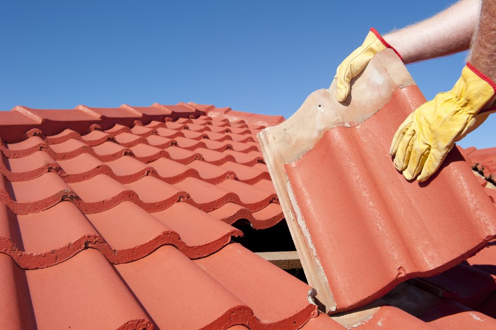 6 Roof Repair Tips for Fixing a Leaking Roof - The SpoutOff